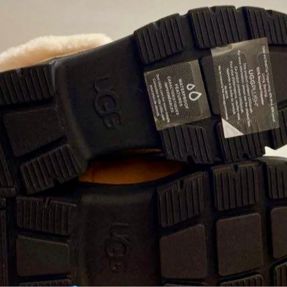 UGG Ashton Addie Snow Boots Chestnut Brow/Black Boys Girls 2Y - Picture 10 of 12